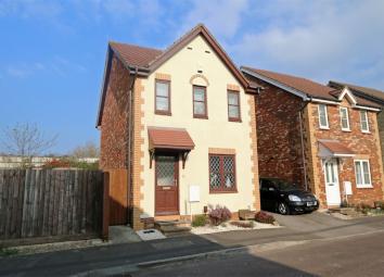 Link-detached house To Rent in Bristol