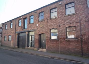 Flat To Rent in Macclesfield