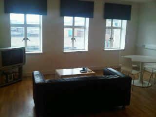 Studio To Rent in Swansea