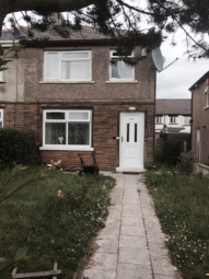 Semi-detached house To Rent in Bradford