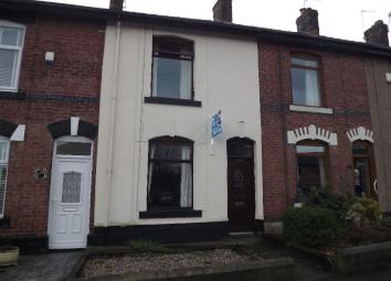 Terraced house To Rent in Bury