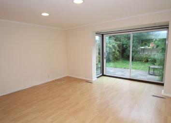 Detached house To Rent in Croydon