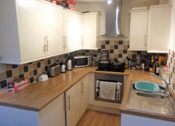 End terrace house To Rent in Penarth