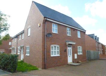 Mews house To Rent in Crewe