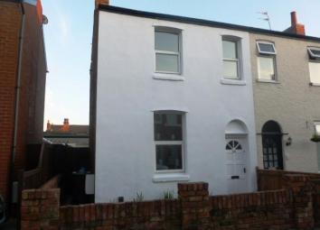 Semi-detached house To Rent in Southport