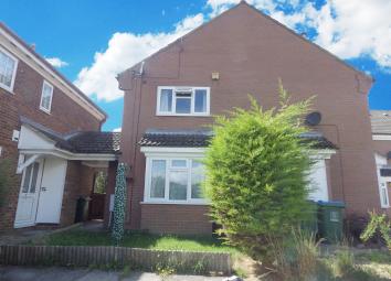 Terraced house To Rent in Aylesbury