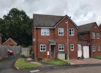 Semi-detached house To Rent in Street