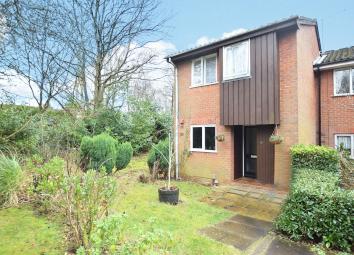 End terrace house To Rent in Bracknell
