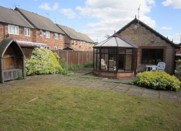 Detached bungalow To Rent in Doncaster