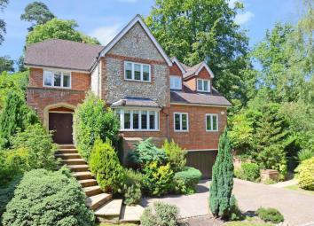 Detached house To Rent in Leatherhead