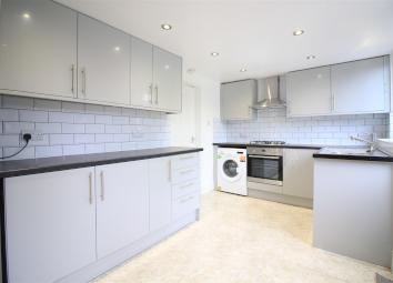 End terrace house To Rent in Hounslow