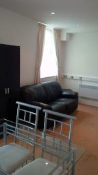 Studio To Rent in Swansea