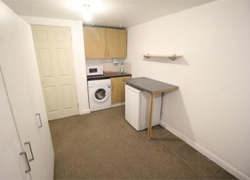 Studio To Rent in Ruislip