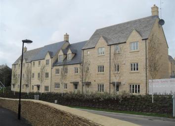 Flat To Rent in Cirencester