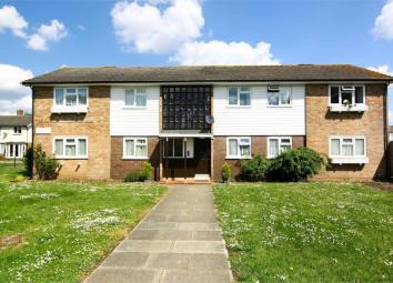 Flat For Sale in Epsom