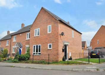End terrace house For Sale in Kettering