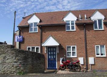 Semi-detached house To Rent in Faringdon
