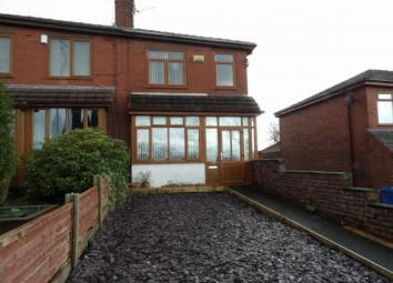 End terrace house To Rent in Bury