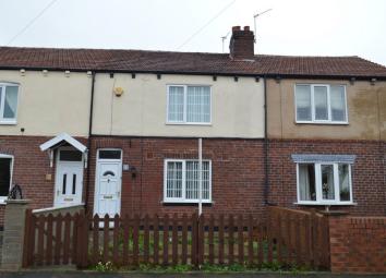 Terraced house To Rent in Normanton