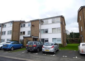Flat To Rent in Broxbourne