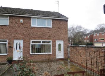 End terrace house To Rent in Hull