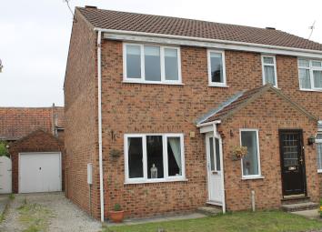 Semi-detached house To Rent in York