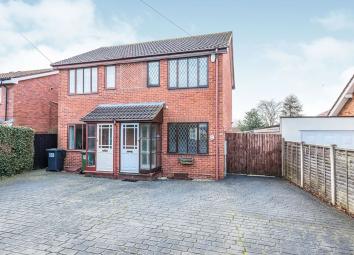 Semi-detached house To Rent in Bromsgrove