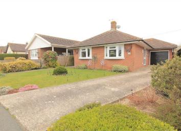 Detached bungalow For Sale in Bexhill-on-Sea