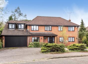 Detached house To Rent in Gerrards Cross