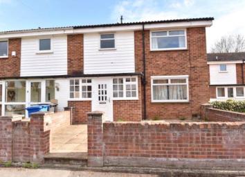 End terrace house To Rent in Maidenhead
