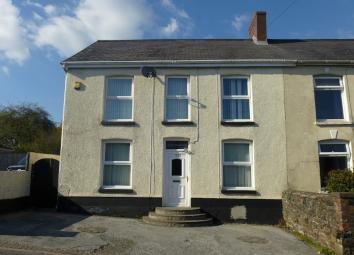 Semi-detached house To Rent in Ammanford