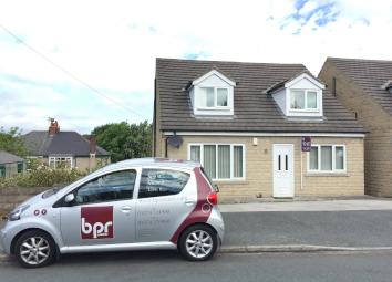 Detached house To Rent in Shipley