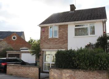 Link-detached house For Sale in Leamington Spa