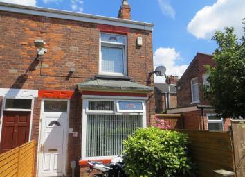 End terrace house To Rent in Hull