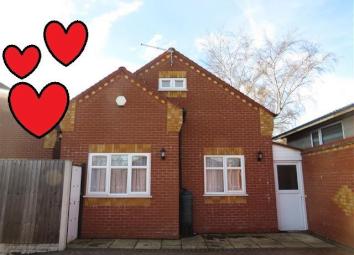 Detached house To Rent in Cannock