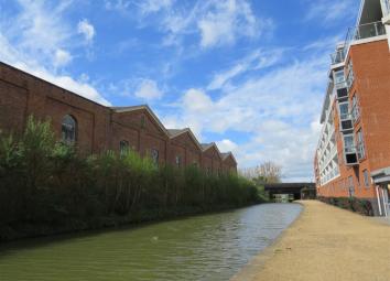 Flat To Rent in Milton Keynes