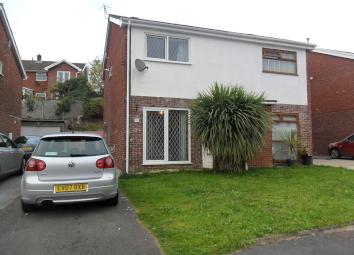 Semi-detached house To Rent in Swansea
