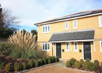Semi-detached house To Rent in Guildford