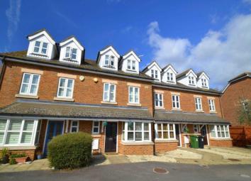 Town house To Rent in Epsom