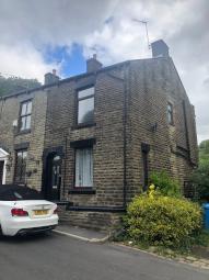End terrace house To Rent in Oldham
