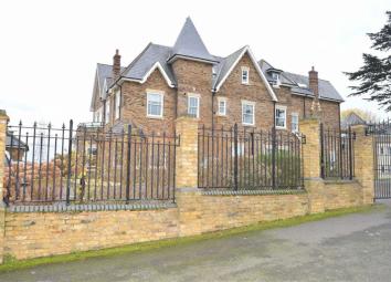 Flat To Rent in Morden
