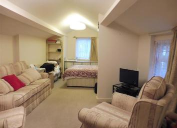 Studio To Rent in Leamington Spa
