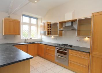 Flat To Rent in Amersham