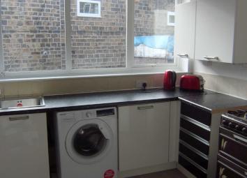 Terraced house To Rent in Batley