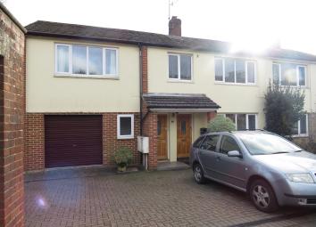 Flat To Rent in Redhill