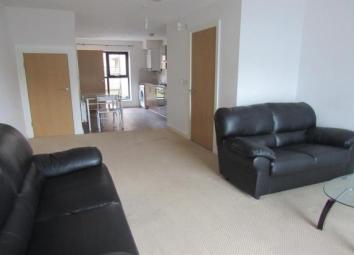 Town house To Rent in Salford