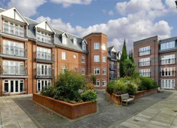 Flat For Sale in Leatherhead