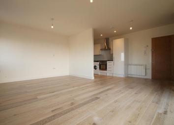 Flat To Rent in East Grinstead