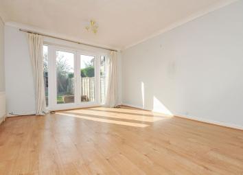 Terraced house To Rent in Erith