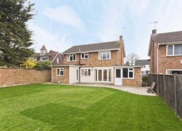 Detached house To Rent in Weybridge